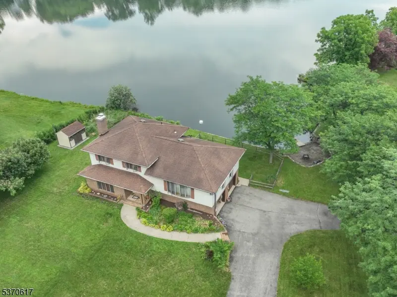 18 Valley Dr W, Glenwood, NJ 07418 - Image #1