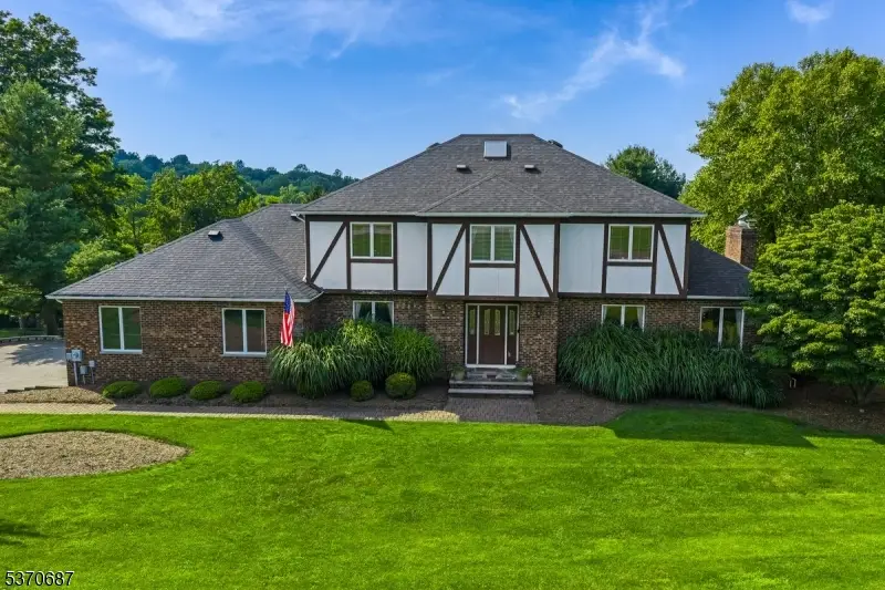 17 Lambert Dr, Sparta, NJ 07871 - Image #1