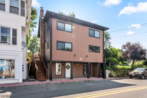 17 Main St, Hamburg Boro, NJ 07419