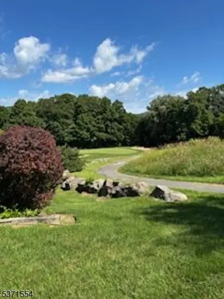 1 Onuma Ct #8, Vernon Township, NJ 07462 - Image #2