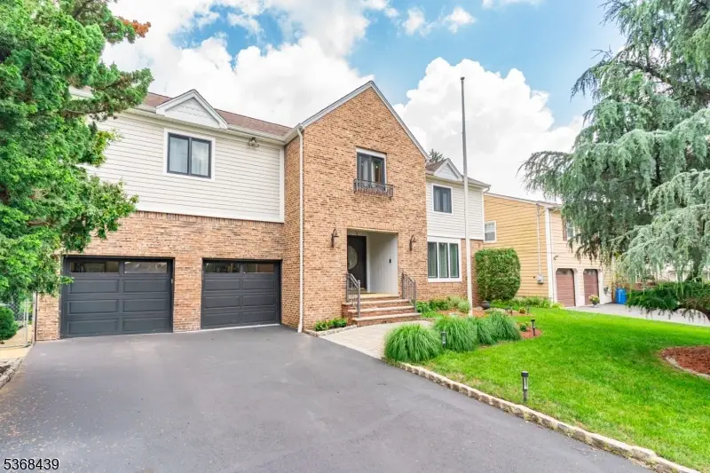 341 N 19th St, Kenilworth, NJ 07033 - Image #1