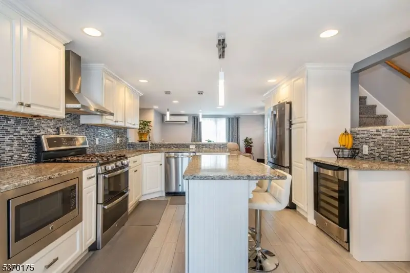 321 Warren St, Harrison, NJ 07029 - Image #3