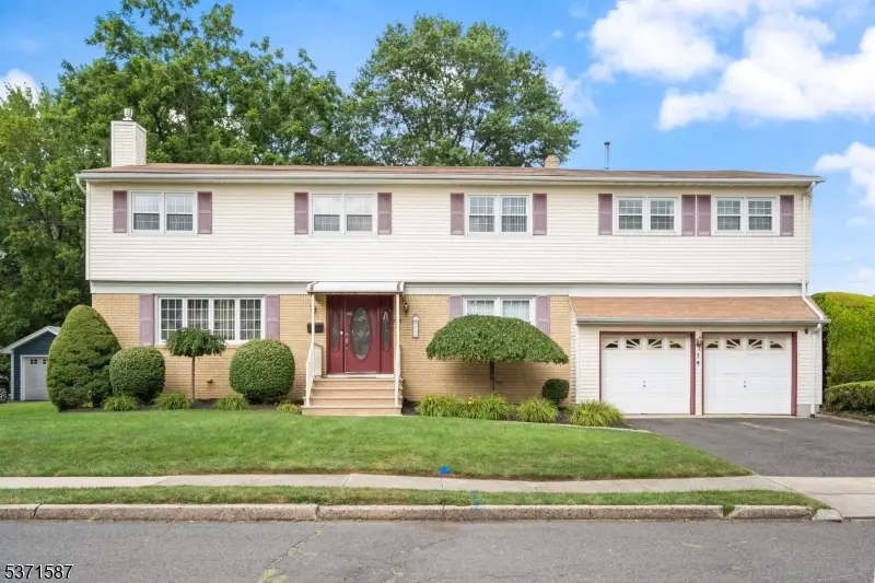 14 Windsor Pl, Cranford, NJ 07016 - Image #1