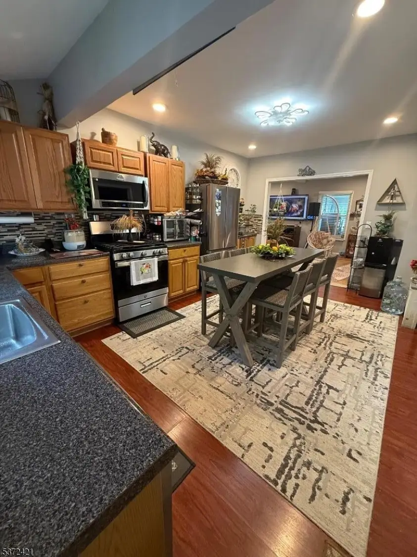 6 South St, Manville, NJ 07416 - Image #2