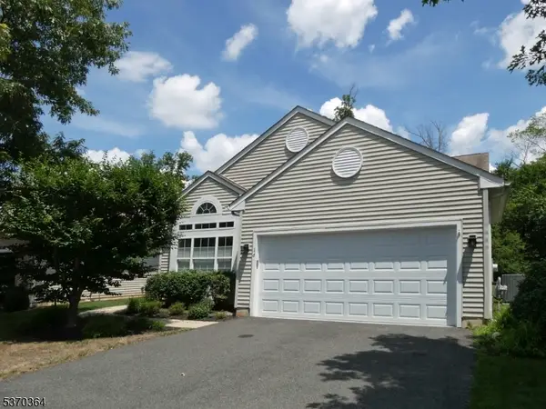 16 Renaissance Blvd, Franklin Twp., NJ 08873