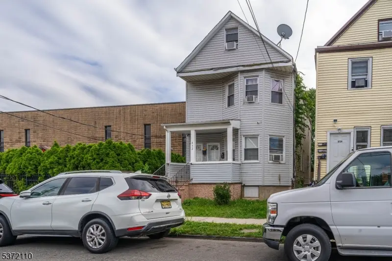 852 Bond St, Elizabeth, NJ 07202 - Image #1