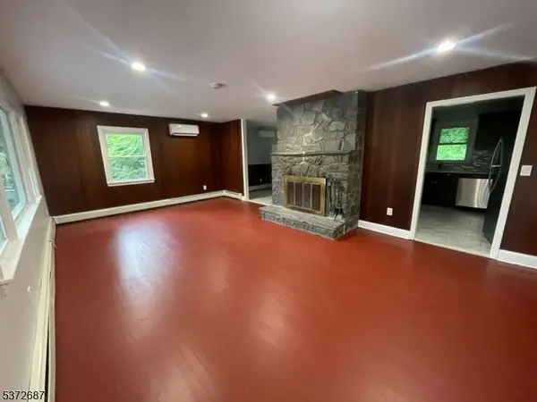 16 Andrea Dr, Vernon Twp., NJ 07462