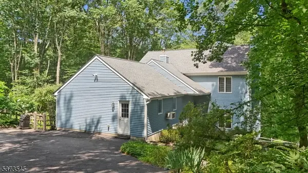 528 Brian Dean Dr, Glen Gardner Boro, NJ 08826