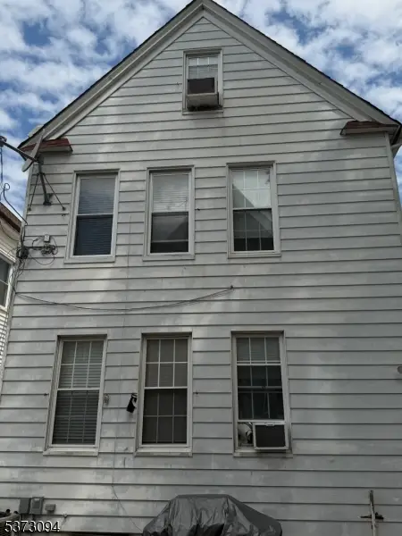 22 E 4th St, Bayonne City, NJ 07002