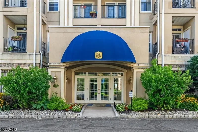 8205 Harcourt Rd #8205, Clifton, NJ 07013 - Image #2