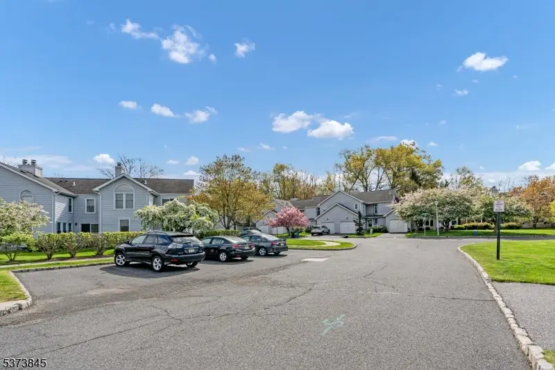 19 Guenevere Way Ondo, Berkeley Heights, NJ 07922 - Image #3