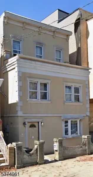 863 Summit Ave, Jersey City, NJ 07307 - Image #1