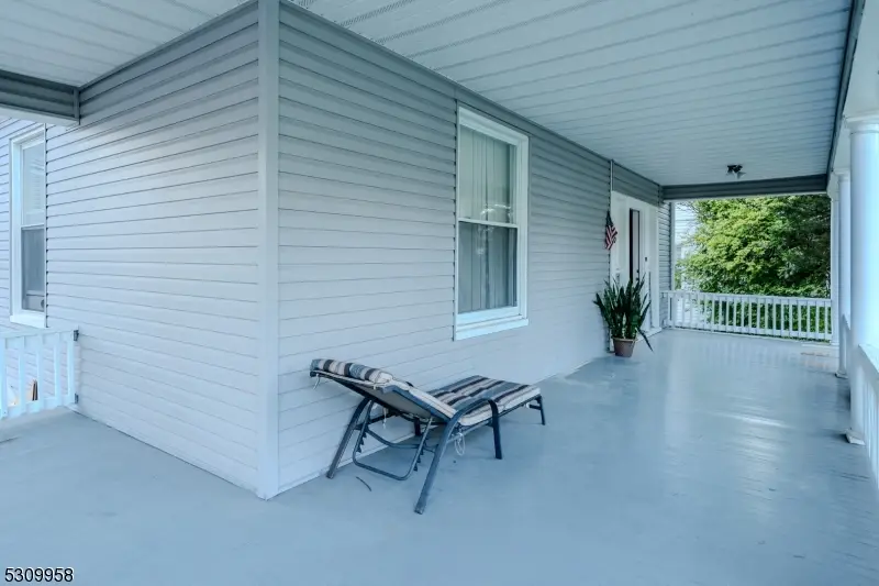 95 Beech St, East Orange, NJ 07018 - Image #3