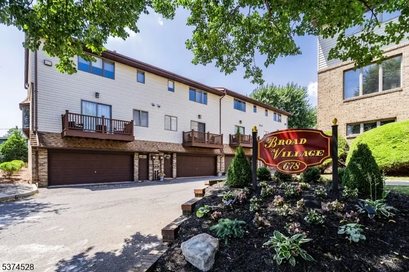 678 Broad St #A3, Clifton, NJ 07013 - Image #1