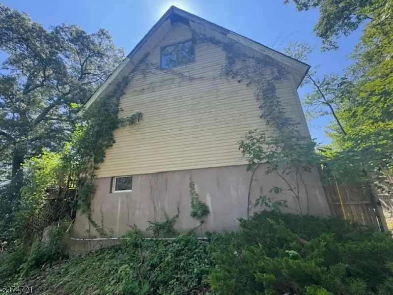 10 Summit Dr, Wantage, NJ 07461 - Image #2