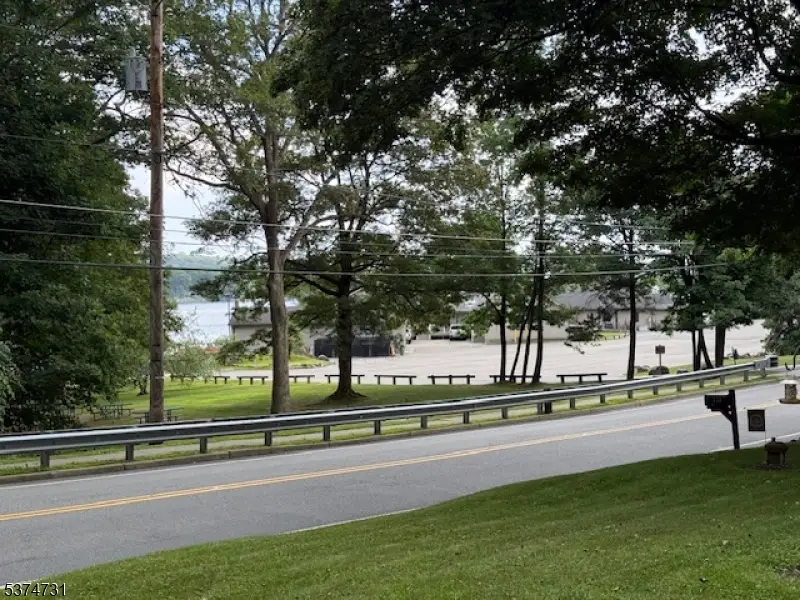 145 Breakneck Rd, Highland Lakes, NJ 07422 - Image #3