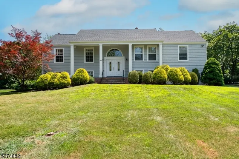 31 Maple Dr, North Caldwell, NJ 07006 - Image #1