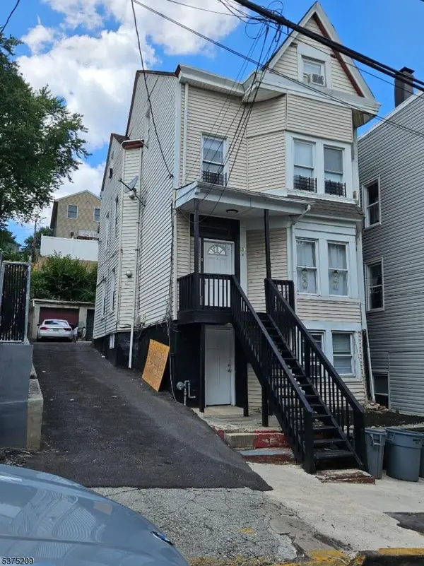 131 N 3rd St #3, Paterson City, NJ 07522