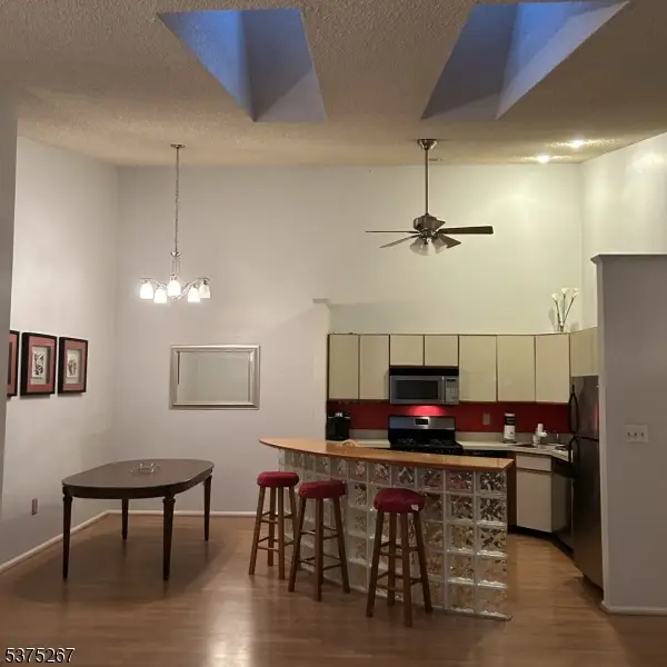 2512 Lindsley Rd, Bradley Gardens, NJ 08807 - Image #2