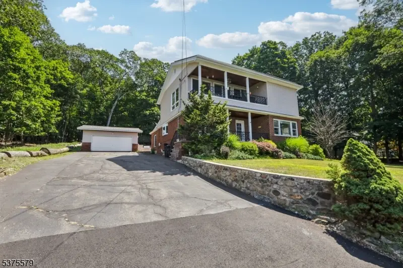 24 Mcgregor Ave, Mount Arlington, NJ 07856 - Image #2