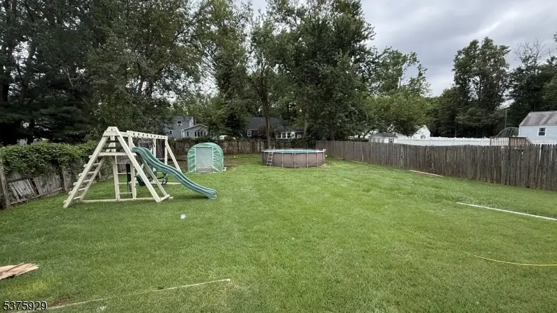 645 Townsend Pl, North Plainfield, NJ 07063 - Image #3