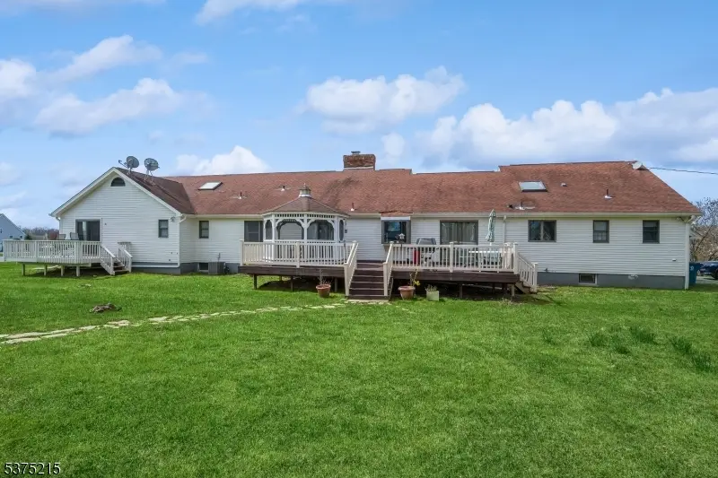 30 Claridge Ln, Raritan Township, NJ 08822 - Image #2