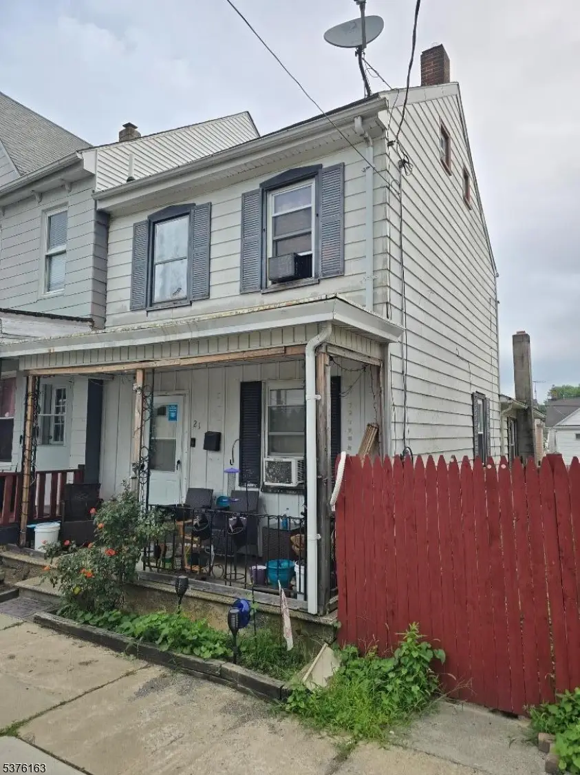 21 Railroad Ave, Phillipsburg, NJ 08865 - Image #1
