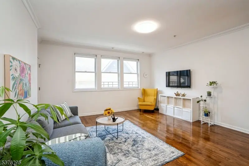 22 Sylvan St, Rutherford, NJ 07070 - Image #3