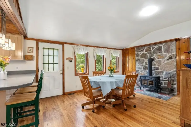 27 Mountain Trl, Sandyston, NJ 07826 - Image #2