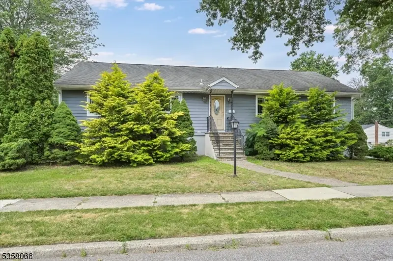 4 Jeffrey Rd, Wayne, NJ 07470 - Image #1