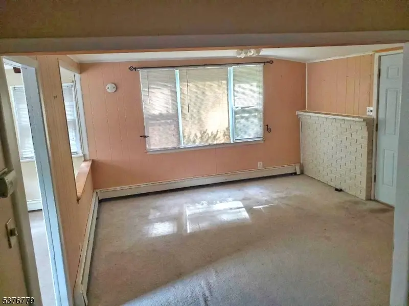 4 Village Pl, Jefferson, NJ 07438 - Image #3