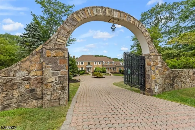 1 Stillery Rd, Tewksbury, NJ 08833 - Image #3