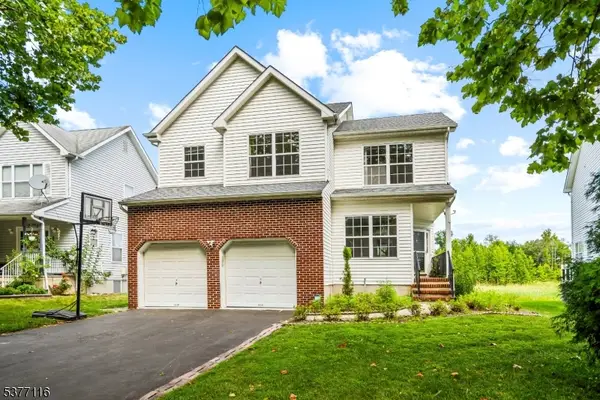 98 Canal View Dr, Lawrence Twp., NJ 08648