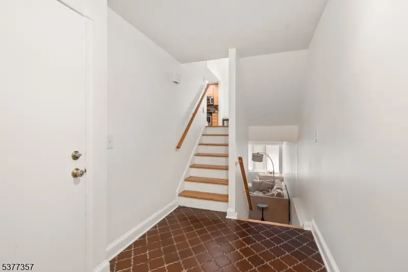 145 Marion Dr, West Orange, NJ 07052 - Image #3