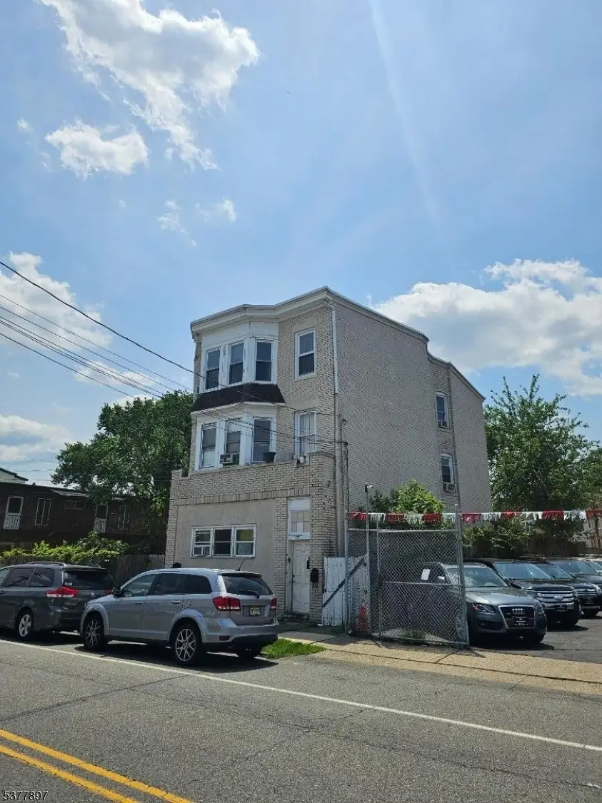 310 Vreeland Ave, Paterson, NJ 07513 - Image #2