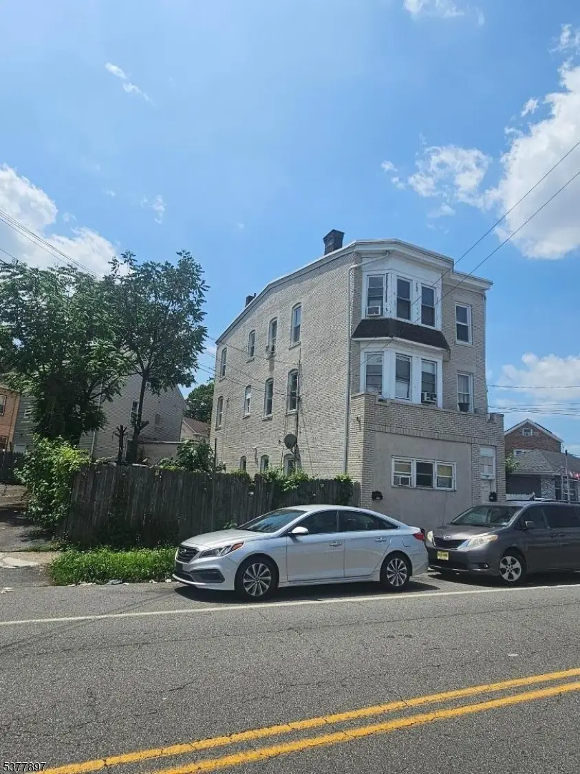 310 Vreeland Ave, Paterson, NJ 07513 - Image #3