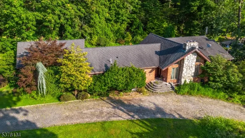 112 King George Rd, Warren, NJ 07059 - Image #1