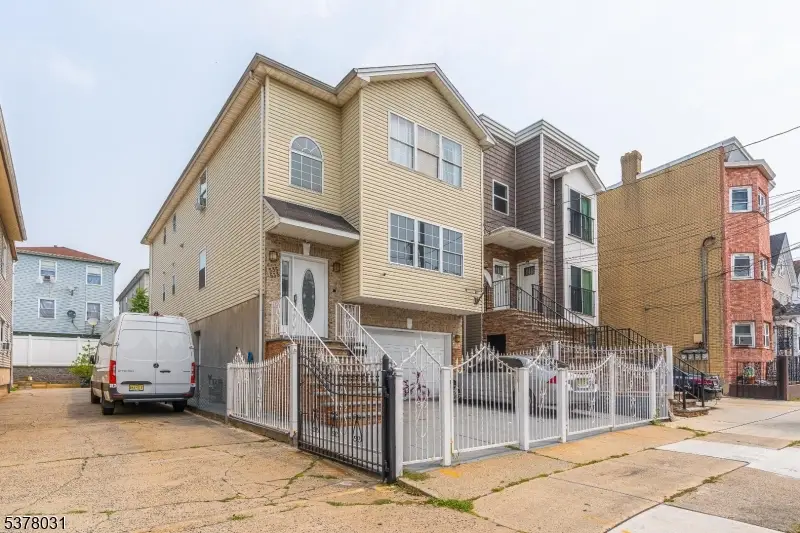 533 Livingston St #2, Elizabeth, NJ 07206 - Image #3