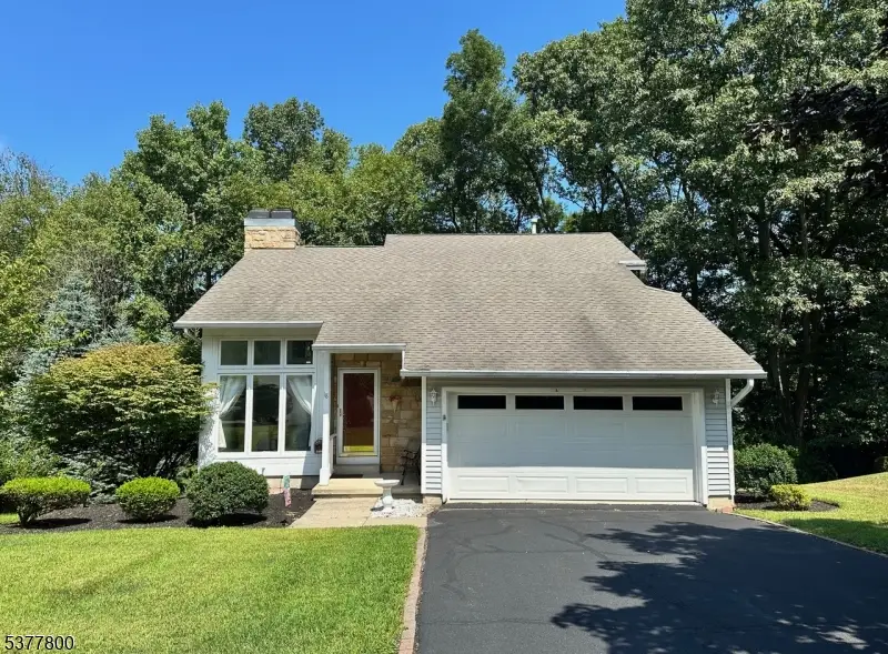 18 Canada Goose Dr, Allamuchy Township, NJ 07840 - Image #1