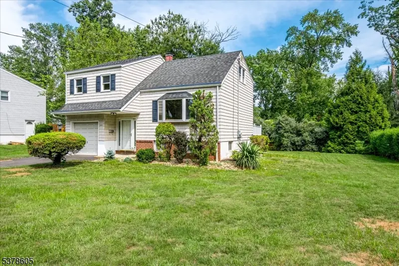 104 Graybar Dr, North Plainfield, NJ 07062 - Image #3