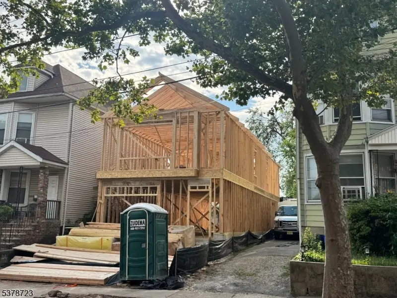 3 Terrace Pl, Belleville, NJ 07109 - Image #2