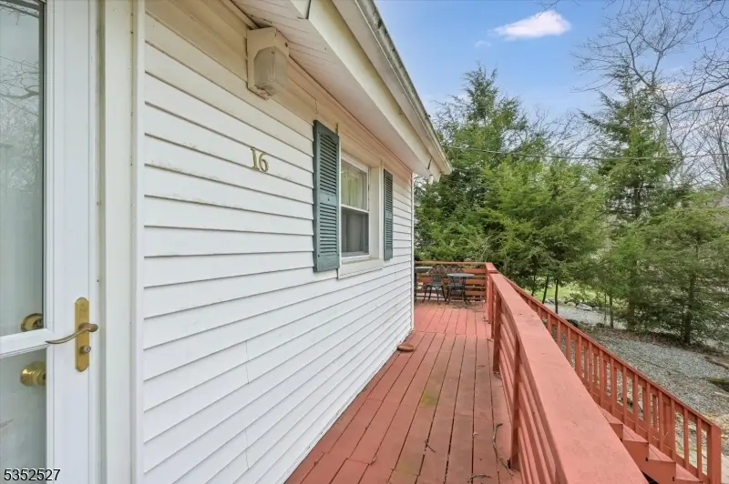 16 Hampton Rd, Upper Greenwood Lake, NJ 07421 - Image #3