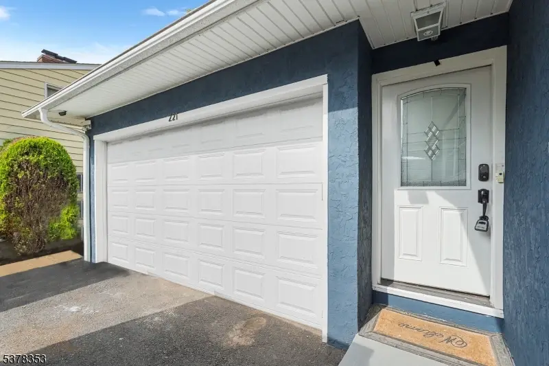 221 Douglas Rd, Roselle, NJ 07203 - Image #2