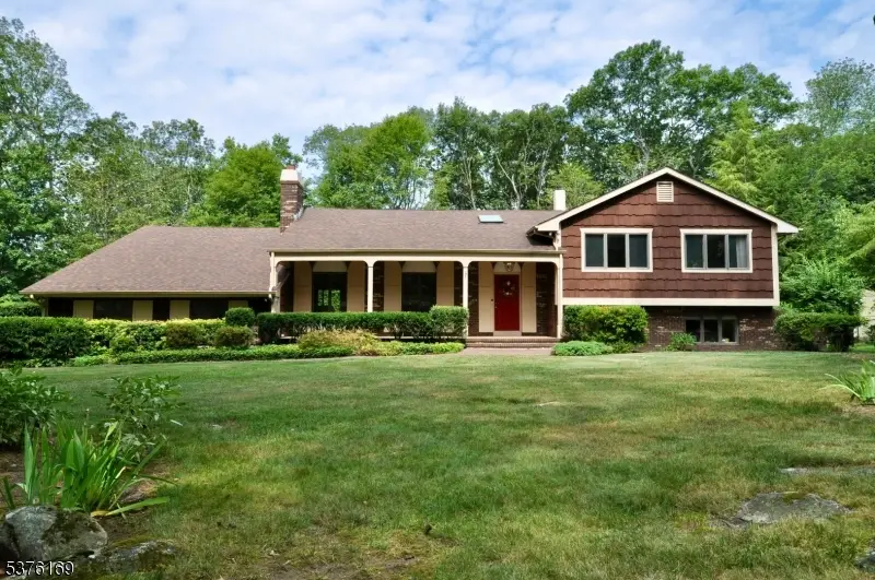 1 Cheshire Ln, Ringwood, NJ 07456 - Image #1