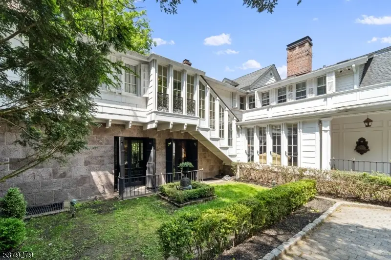 9 E Saddle River Rd, Saddle River, NJ 07458 - Image #2