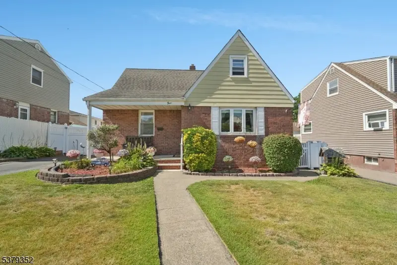 4 Trudy Dr, Lodi, NJ 07644 - #1