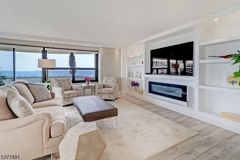 2 Claridge Dr. 8lw, Verona, NJ 07044 - Image #1