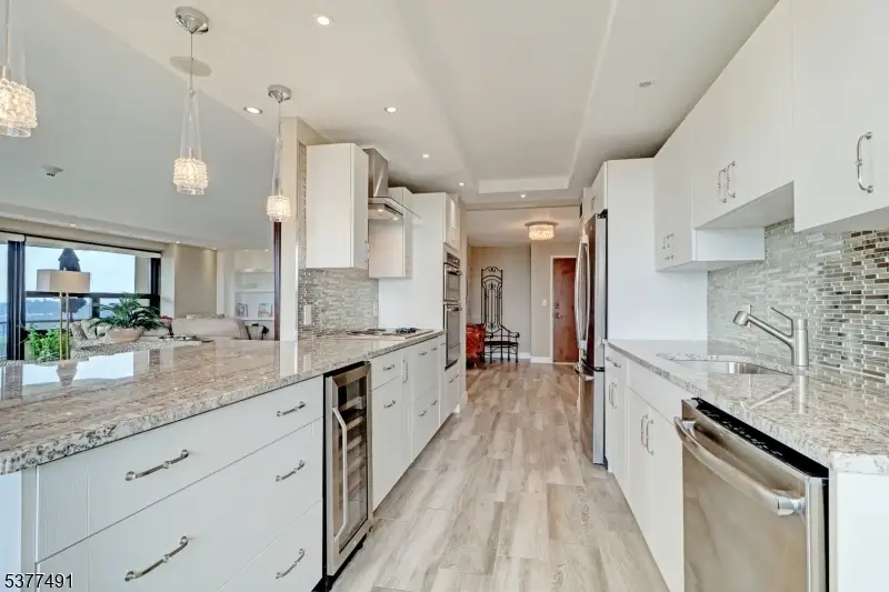 2 Claridge Dr. 8lw, Verona, NJ 07044 - Image #3