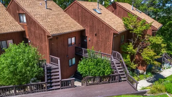 2 Davos Dr #7, Vernon Twp., NJ 07462