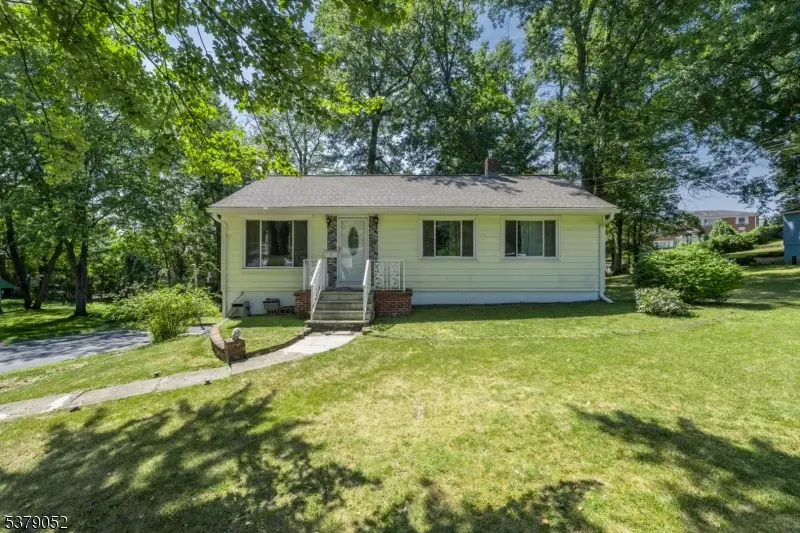 14 Katherine Dr, Lake Hiawatha, NJ 07034 - Image #1